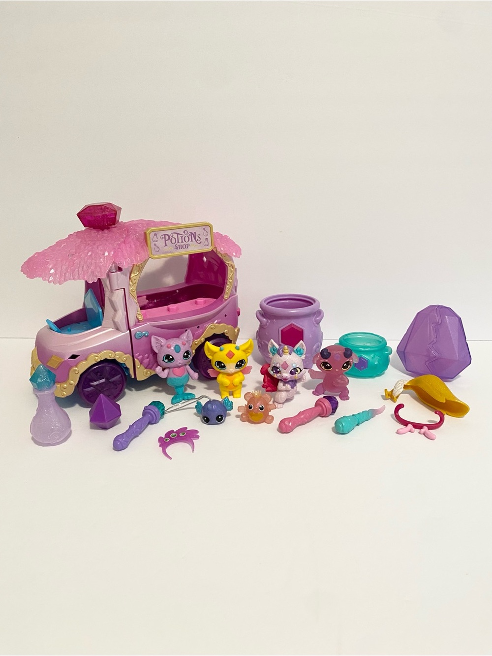 Magic Mixies Mixlings The Crystal Woods Potions Shop Truck Playset w Accessories